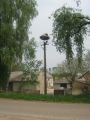 5 maj 2012 r. Pogodzone krzczonowskie boćki w swoim domku na słupie przy gospodarstwie p. Krzyśka. Na wszystko mają piękny widok z góry. Zdj. nadesłał 5.05.2012 r. p. Marcin Krzysiek
