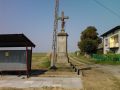08/2011 r. Krzczonowice - Kolonie. FIGURA ŚW. , wiata  przystankowa, słup - wszystko na swoim miejscu, po usunięciu szpeczącej i zasłaniającej wiaty. Zdj. Daniel Rużalski 08/2011 r.