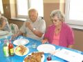 2010 r.8.08. Krzczonowice. II SPOTKANIA PO LATACH. Nasi nauczyciele znowu po latach w szkole - małżeństwo Halina z d. Kąsiel i Bolesław Nowakowscy.Zdj. nades.Maria Libuda 08/2010r.